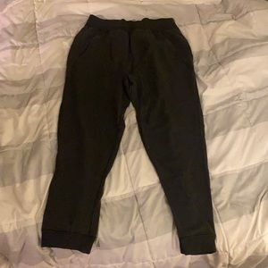 Lululemon joggers size large. Good condition